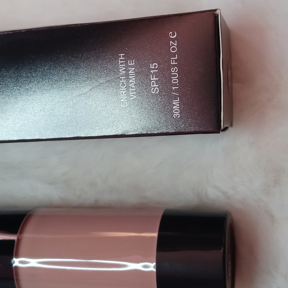 Cosmetics - Picture 4 of 4